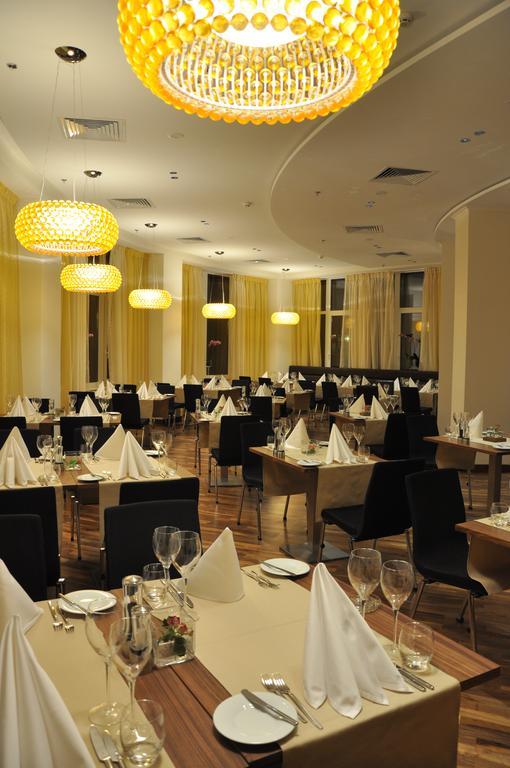 Khortitsa Palace Hotel Zaporizhia Exterior foto